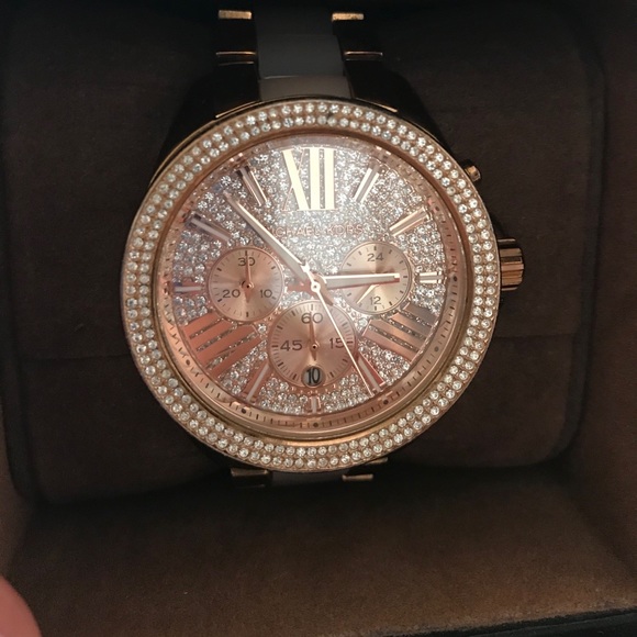 MK Rose Gold watch - Picture 3 of 8